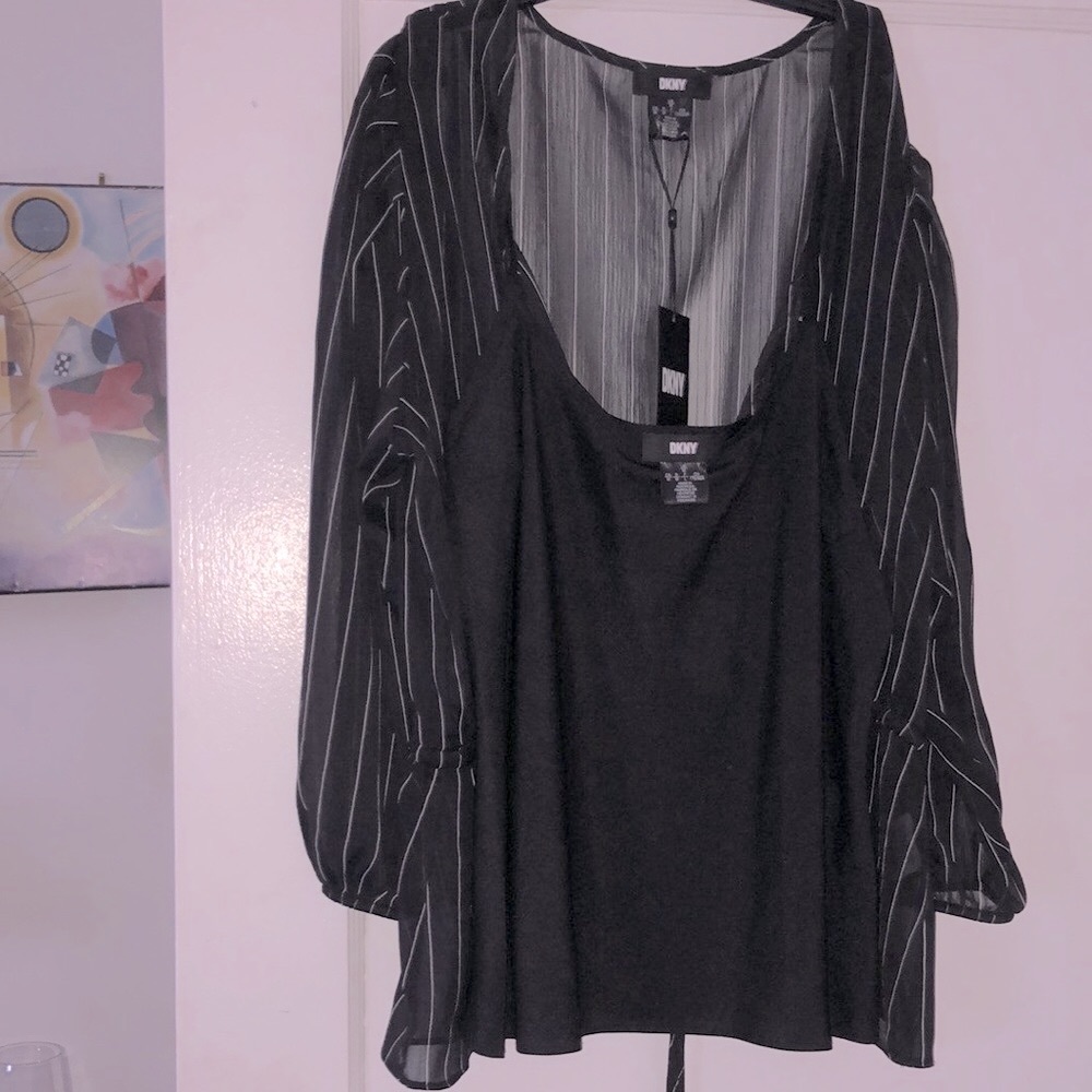 DKNY (M) Bli blk / ivory dressy 2 pieces 3/4 sleeves blouse / tunic